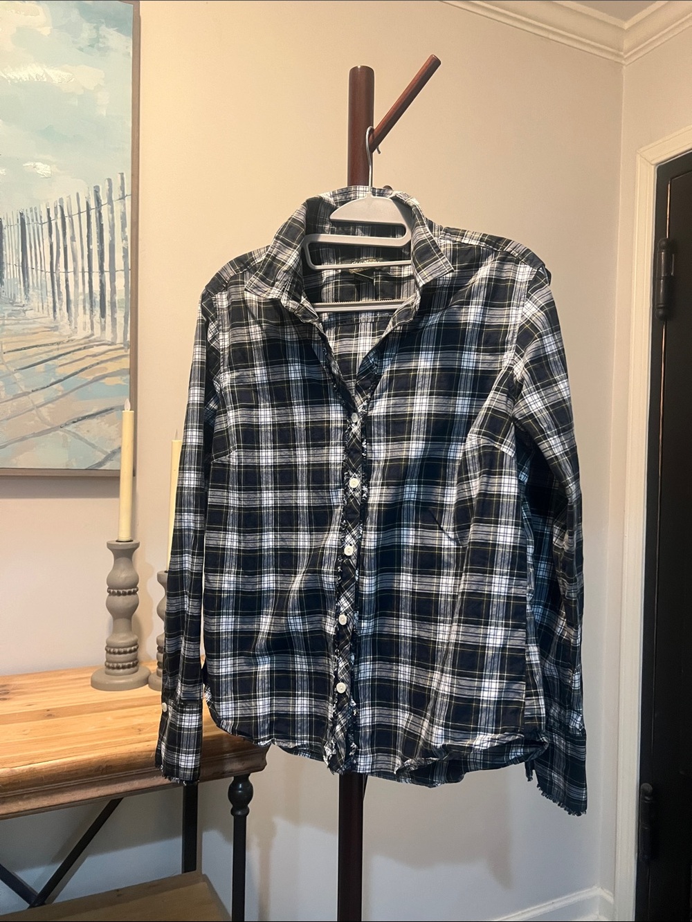 Women’s Eddie Bauer Navy& White Plaid Button Shirt see pics for measurements